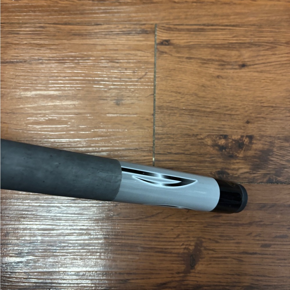 Sportcraft 2 piece Pool Cue Gray/ Silver 58" 19 Oz Fiberglass Halex carry case - Picture 3 of 9